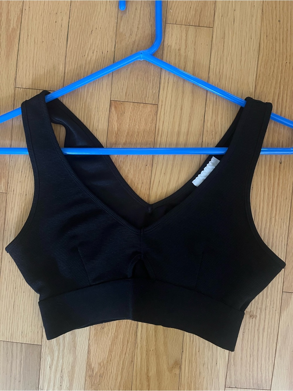 Key hole crop tank